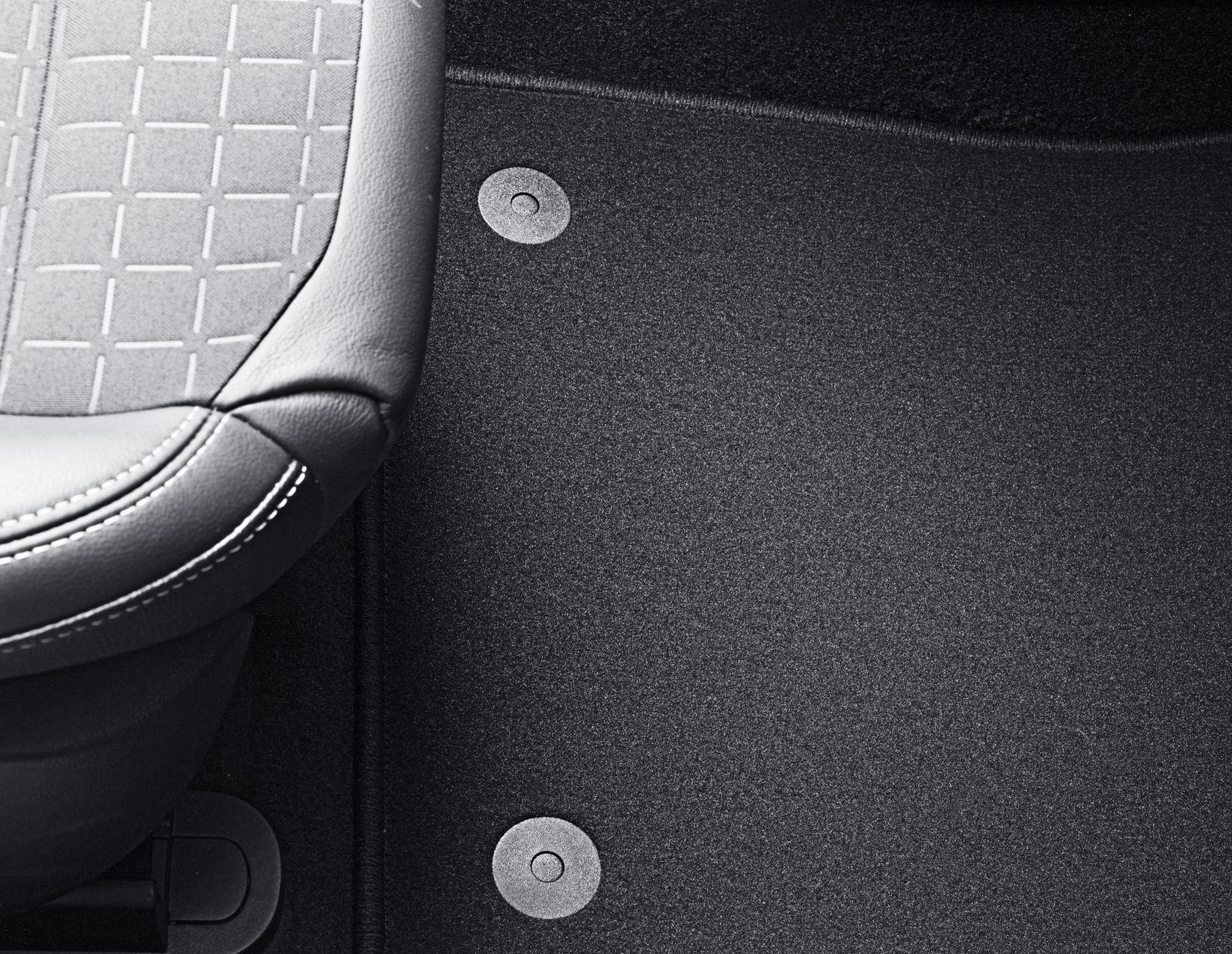FIESTA PUMA FRONT CARPET FLOOR MATS CONTOURED BLACK 2017-ONWARDS