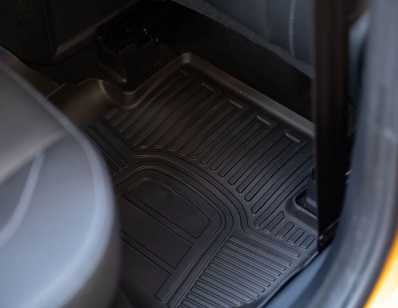 ECOSPORT RUBBER FLOOR MATS REAR SET, TRAY STYLE, BLACK, 2017 - ONWARDS - Image 2