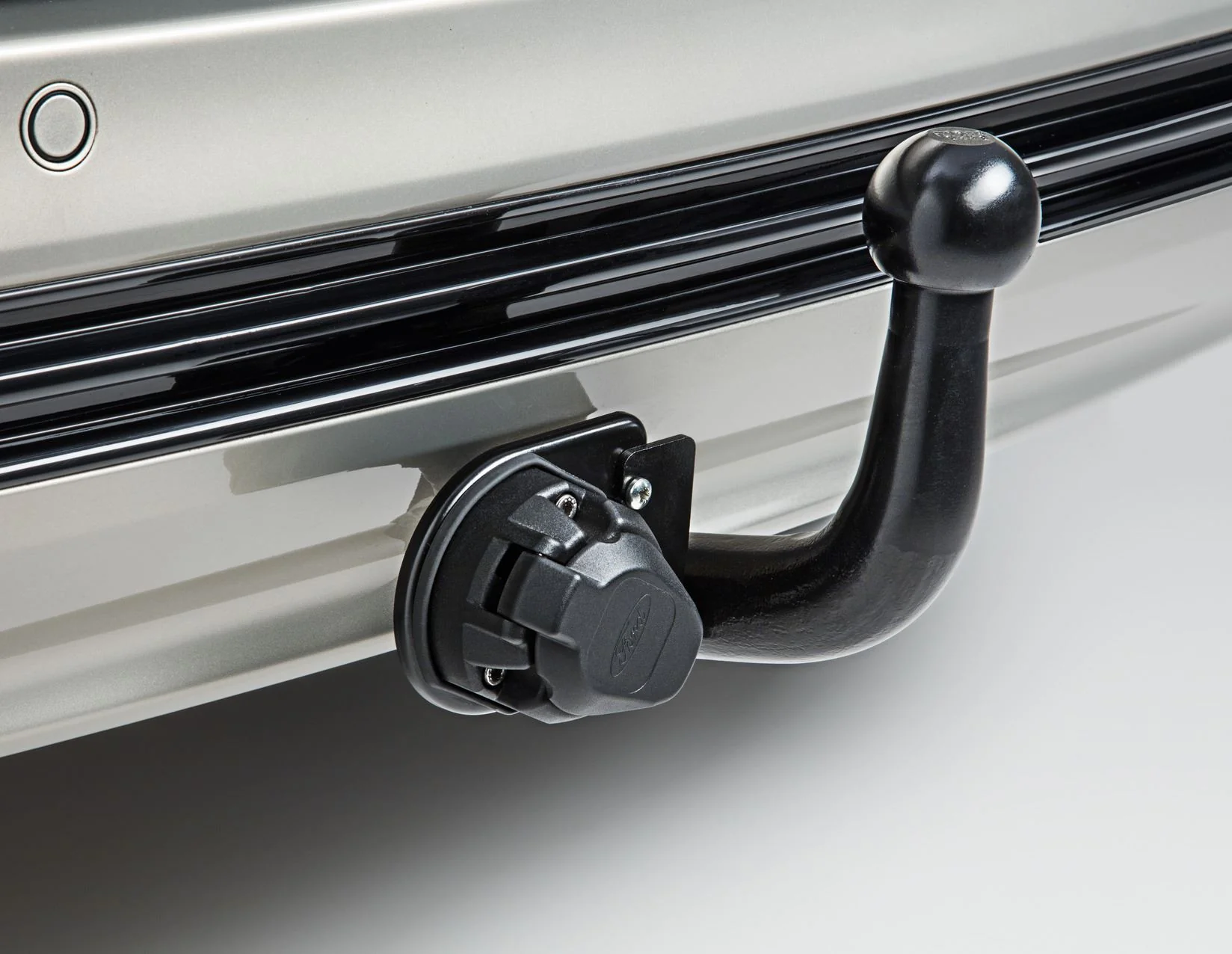 FIXED TOW BAR 08/2015 10/2017
