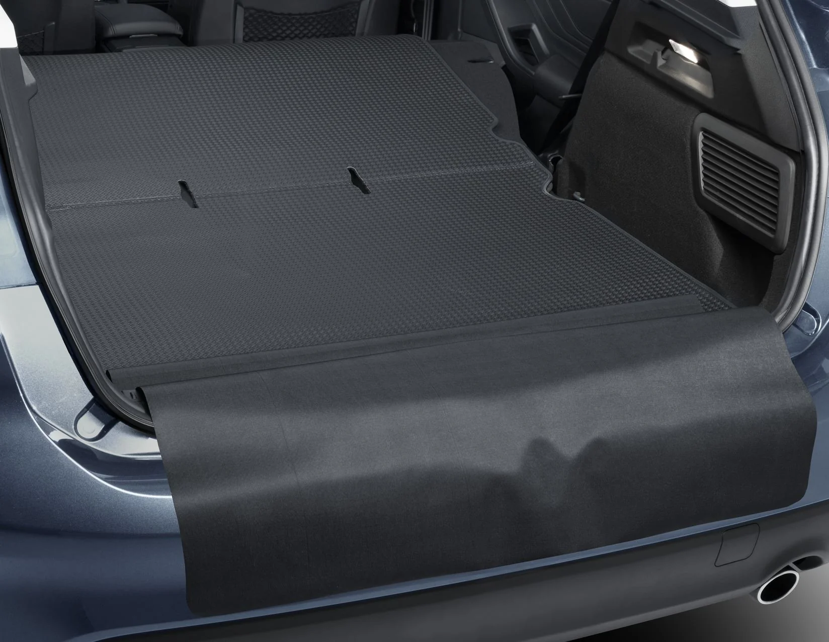 FOCUS HATCHBACK REVERSIBLE BOOT FLOOR MAT WITH FOLD-OUT BUMPER PROTECTION FOR MINI SPARE WHEEL 2018-2025 - Image 5