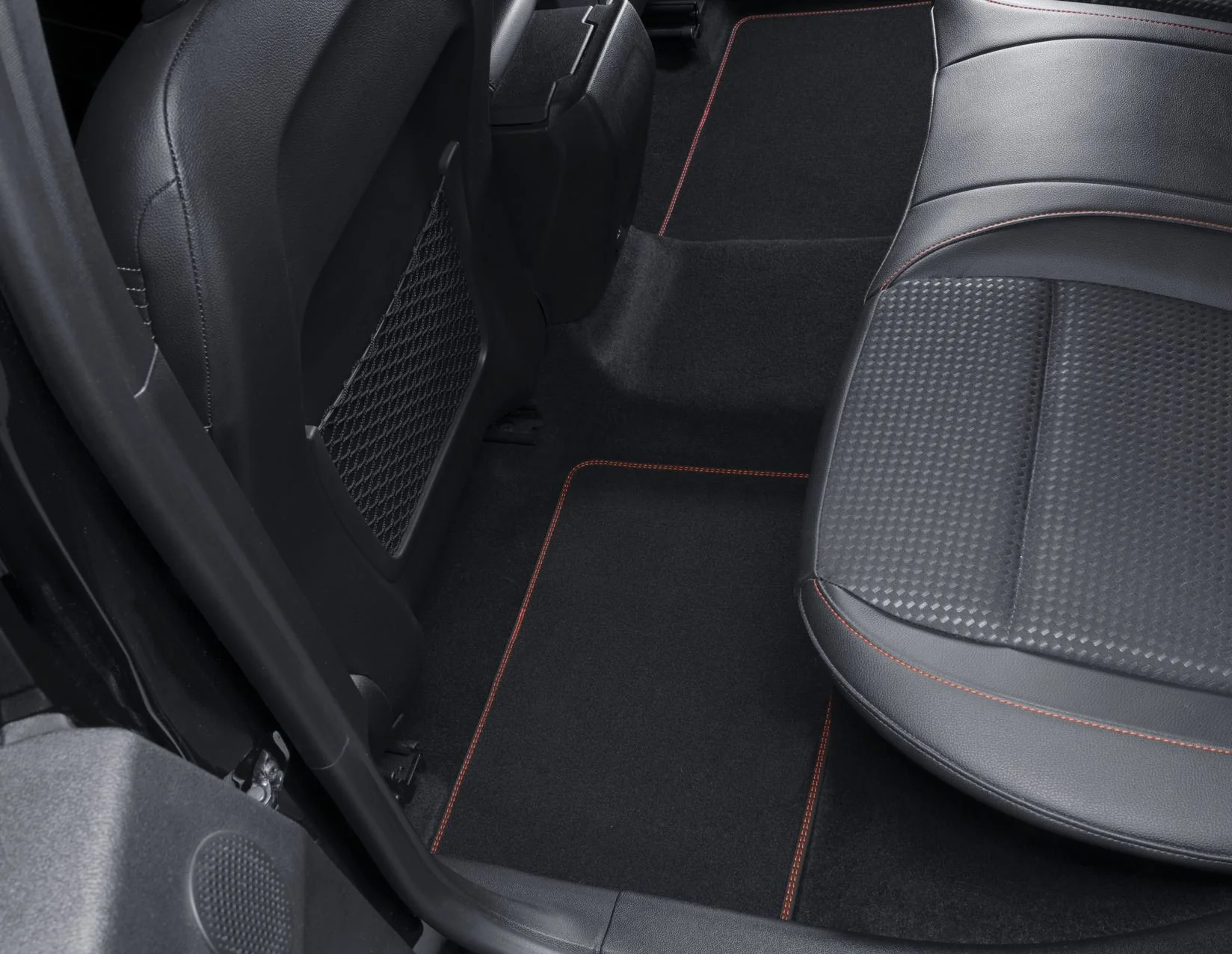 FOCUS REAR VELOUR CARPET FLOOR MATS CONTOURED BLACK WITH RED STITCHING 2018-2025 - Image 2