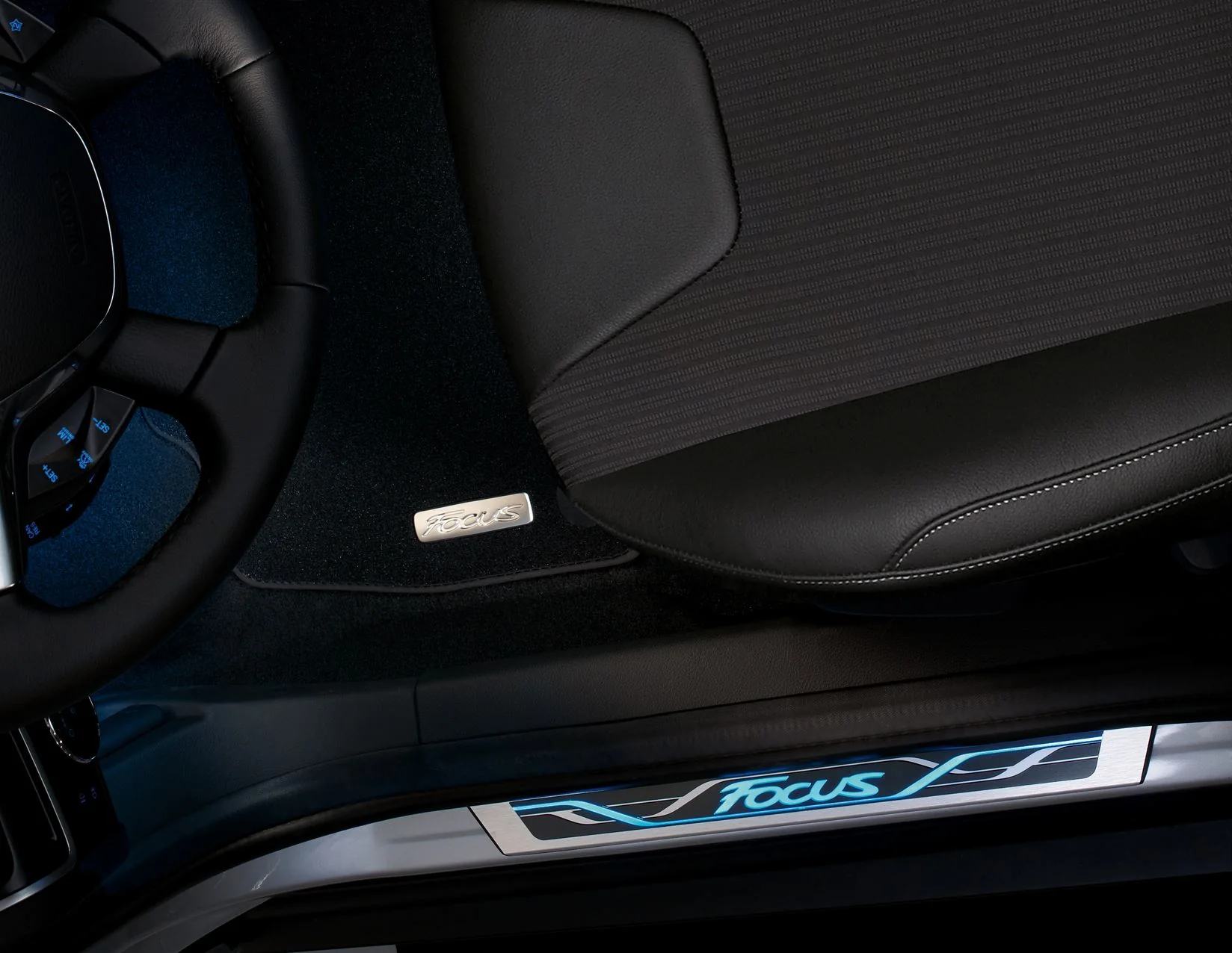 FOCUS SCUFF PLATES 01/2011 07/2015