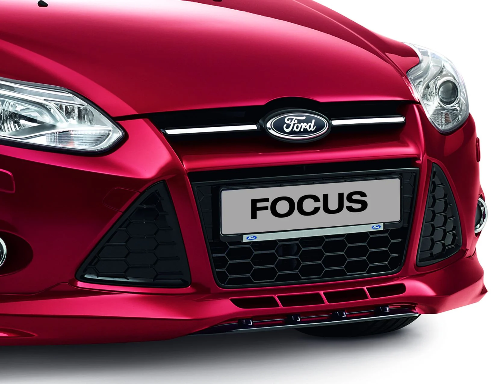 FOCUS SPORT STYLING PACK - METALLIC PAINT 02/2014 07/2015, 5-DOOR WITH DOWNWARD TURNING EXHAUST PIPE, WITHOUT FRONT PARKING DISTANCE SENSORS AND WITHOUT TOW BAR.