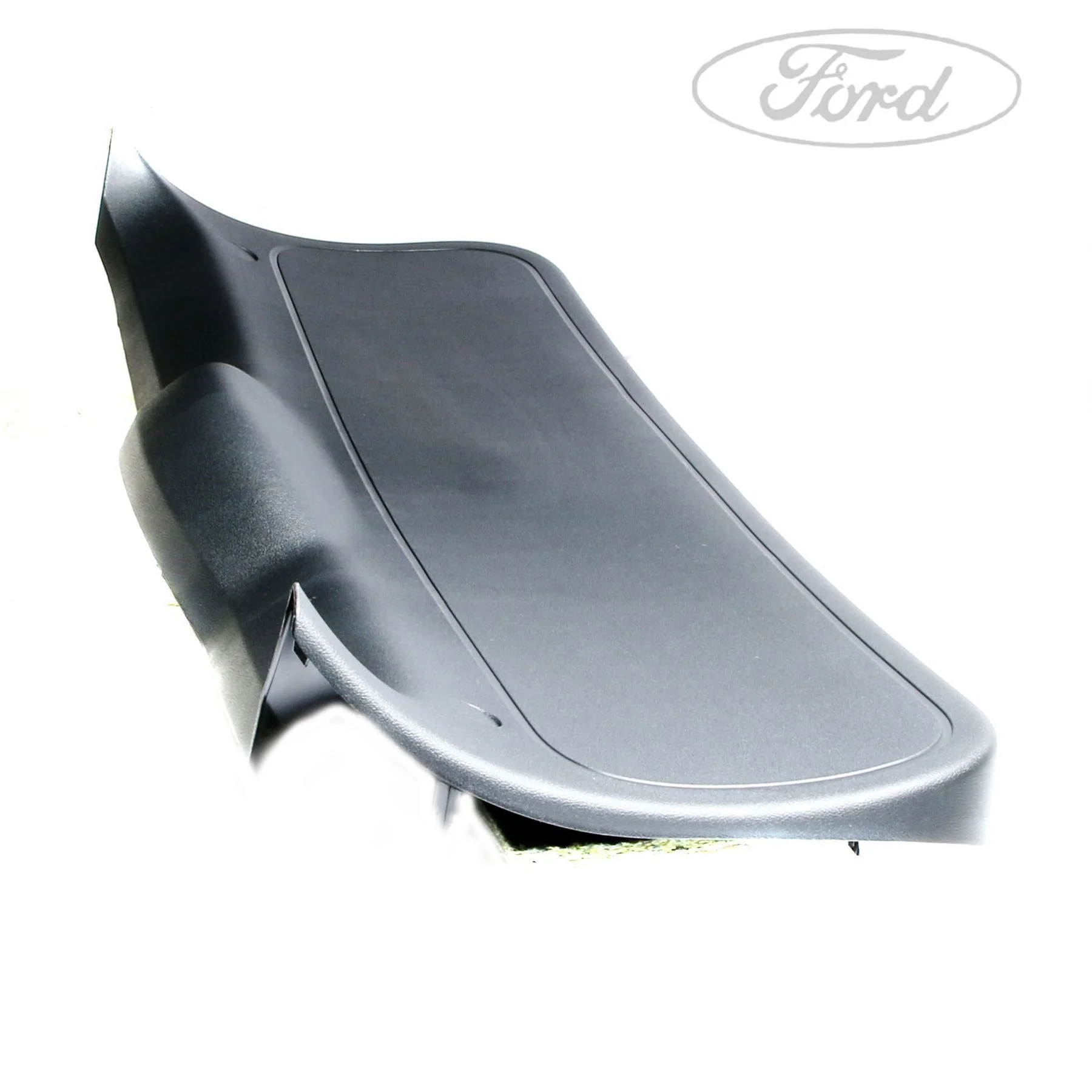 FOCUS TAILGATE TRIM - Image 3