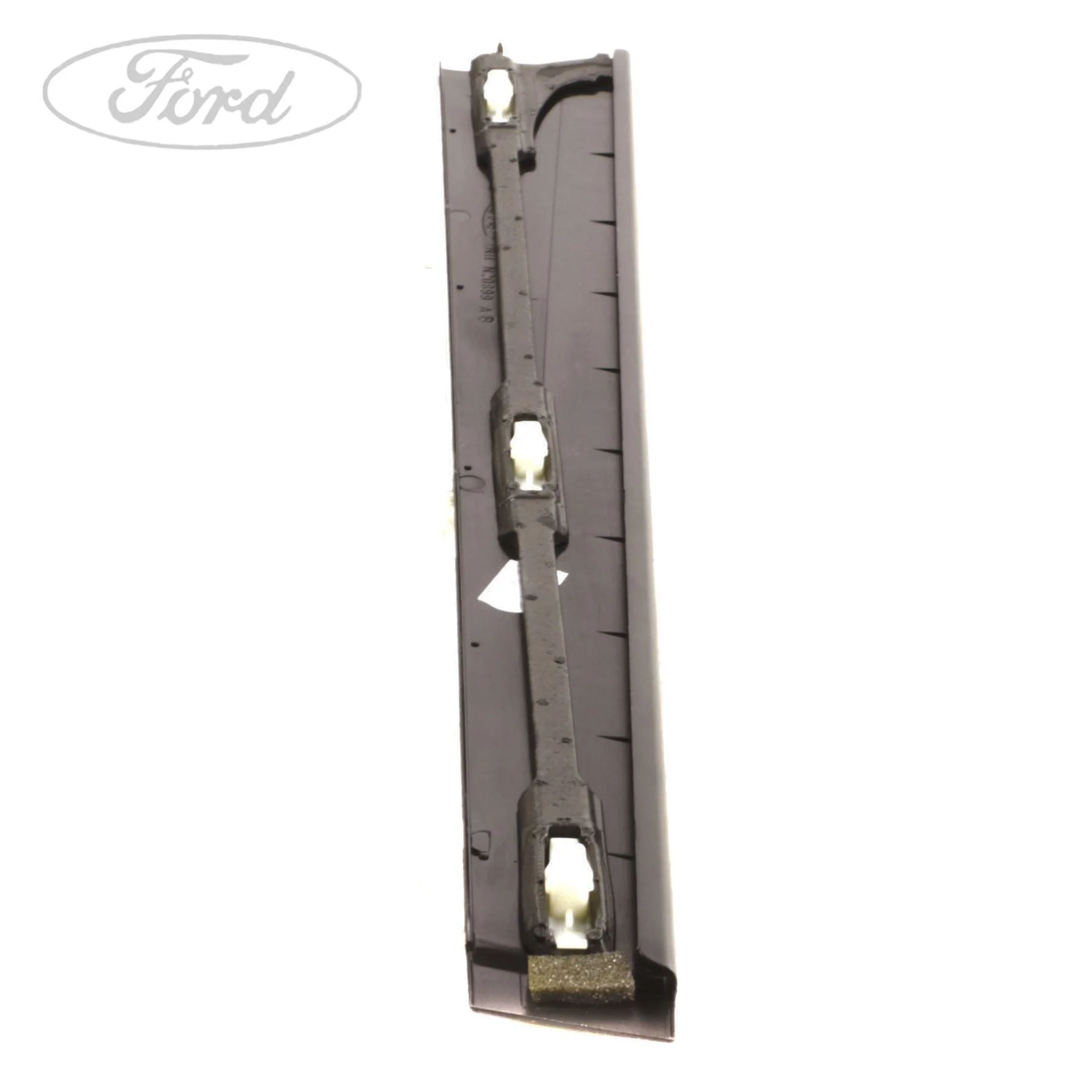FUSION N/S OUTSIDE DOOR MOULDING - Image 4