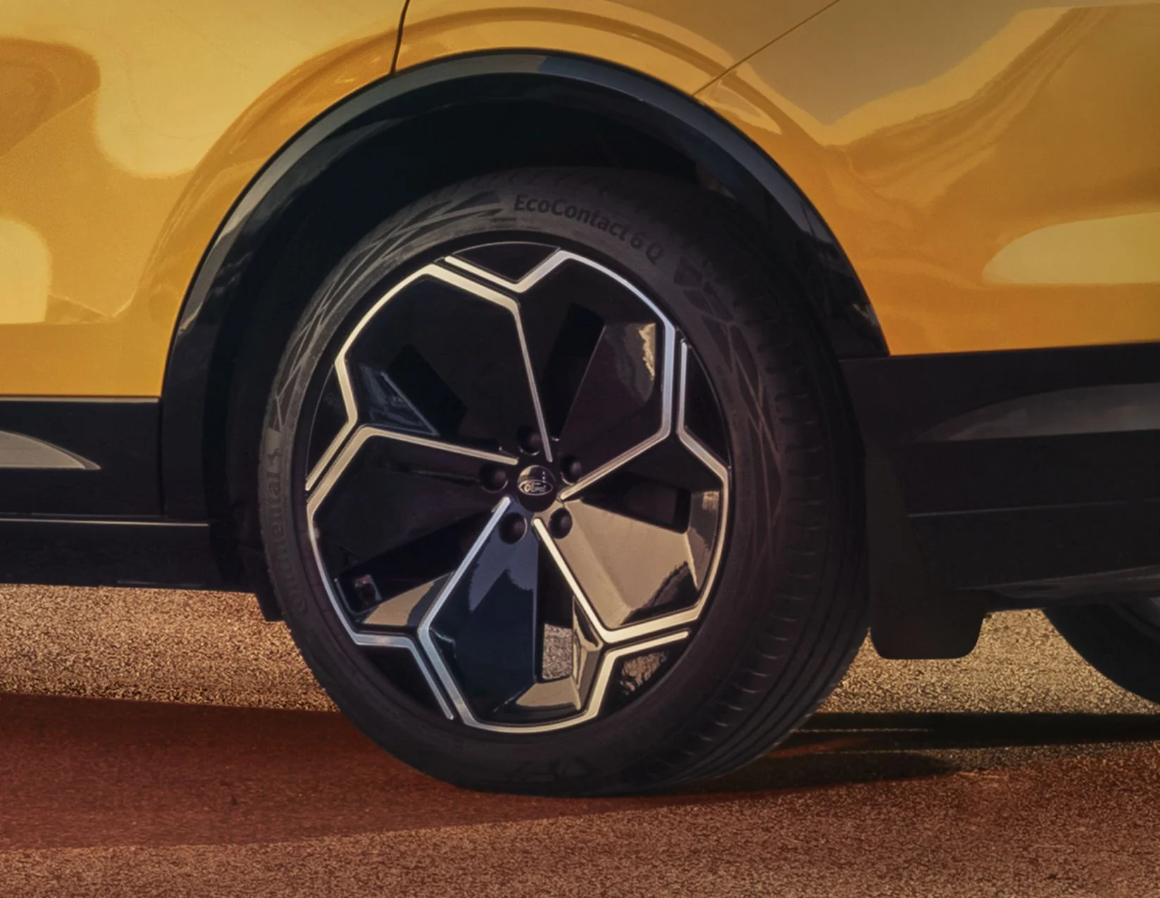 ALL-ELECTRIC CAPRI 21" REAR ALLOY WHEEL 5-SPOKE DESIGN ASPHALT BLACK BRIGHT MACHINED FINISH 2024-ONWARDS 2707038 - Image 2