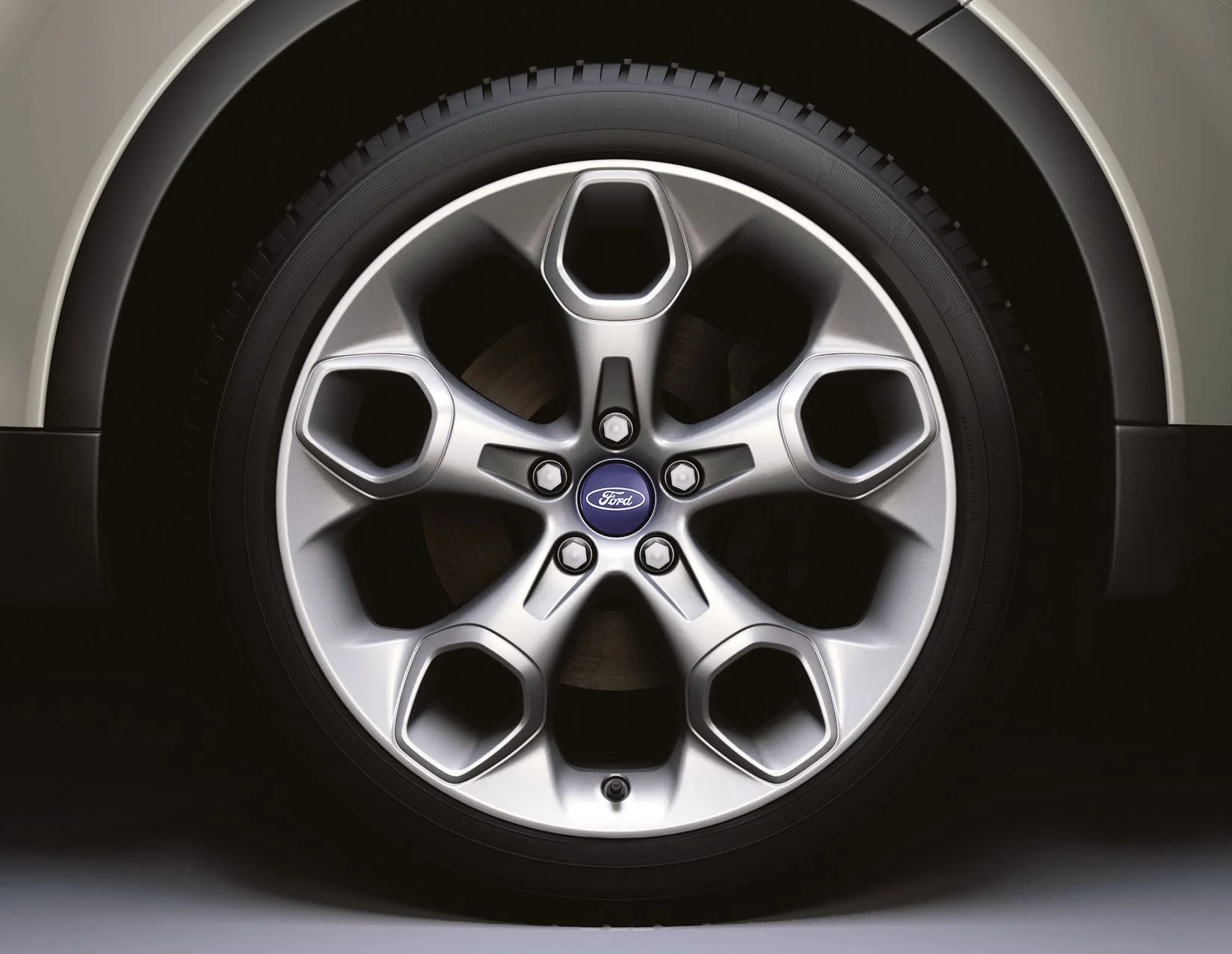 KUGA 19" ALLOY WHEEL 5-SPOKE V DESIGN SILVER FINISH 2008-2012