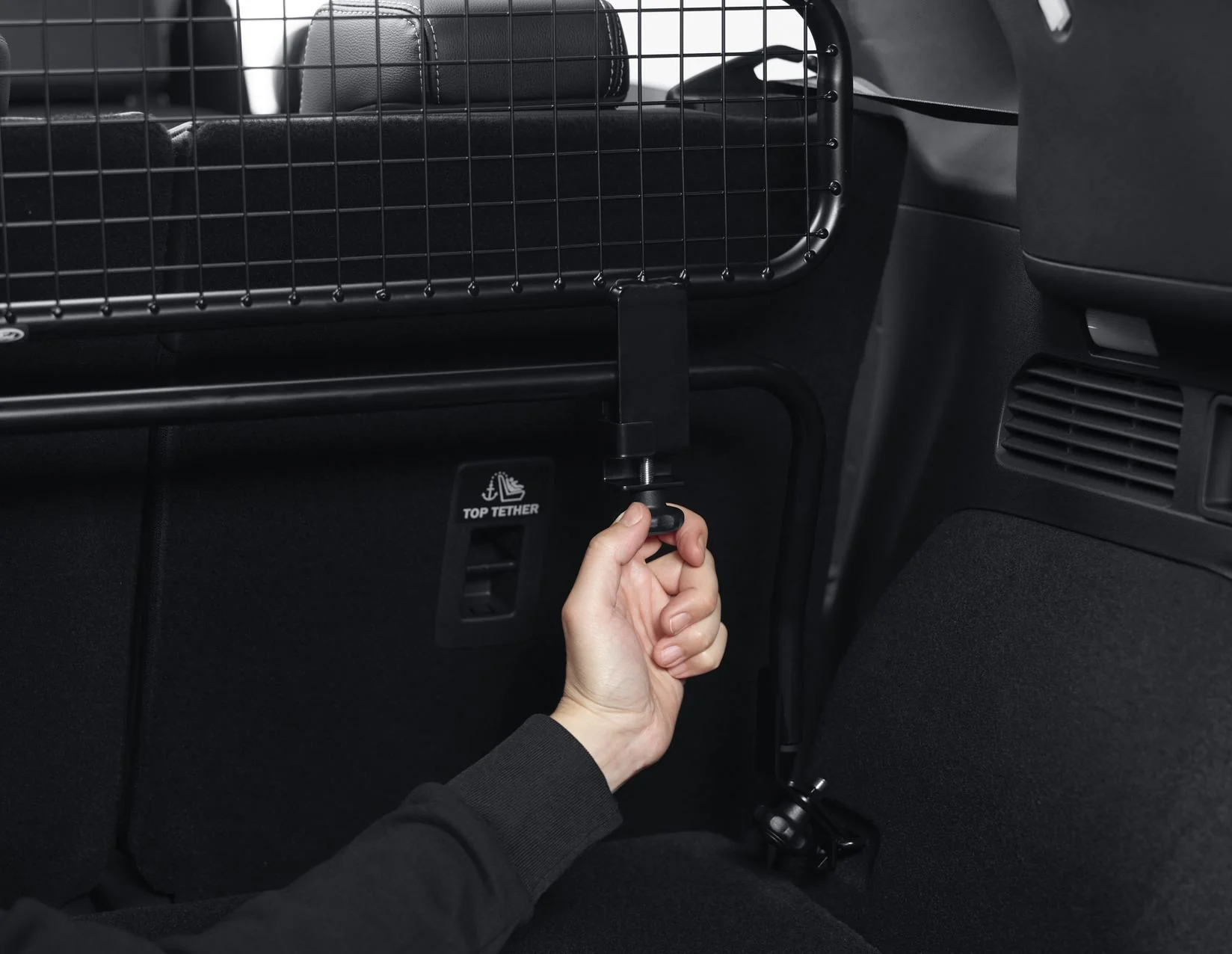 KUGA LOAD RETENTION GUARD 01/2020 - Image 3