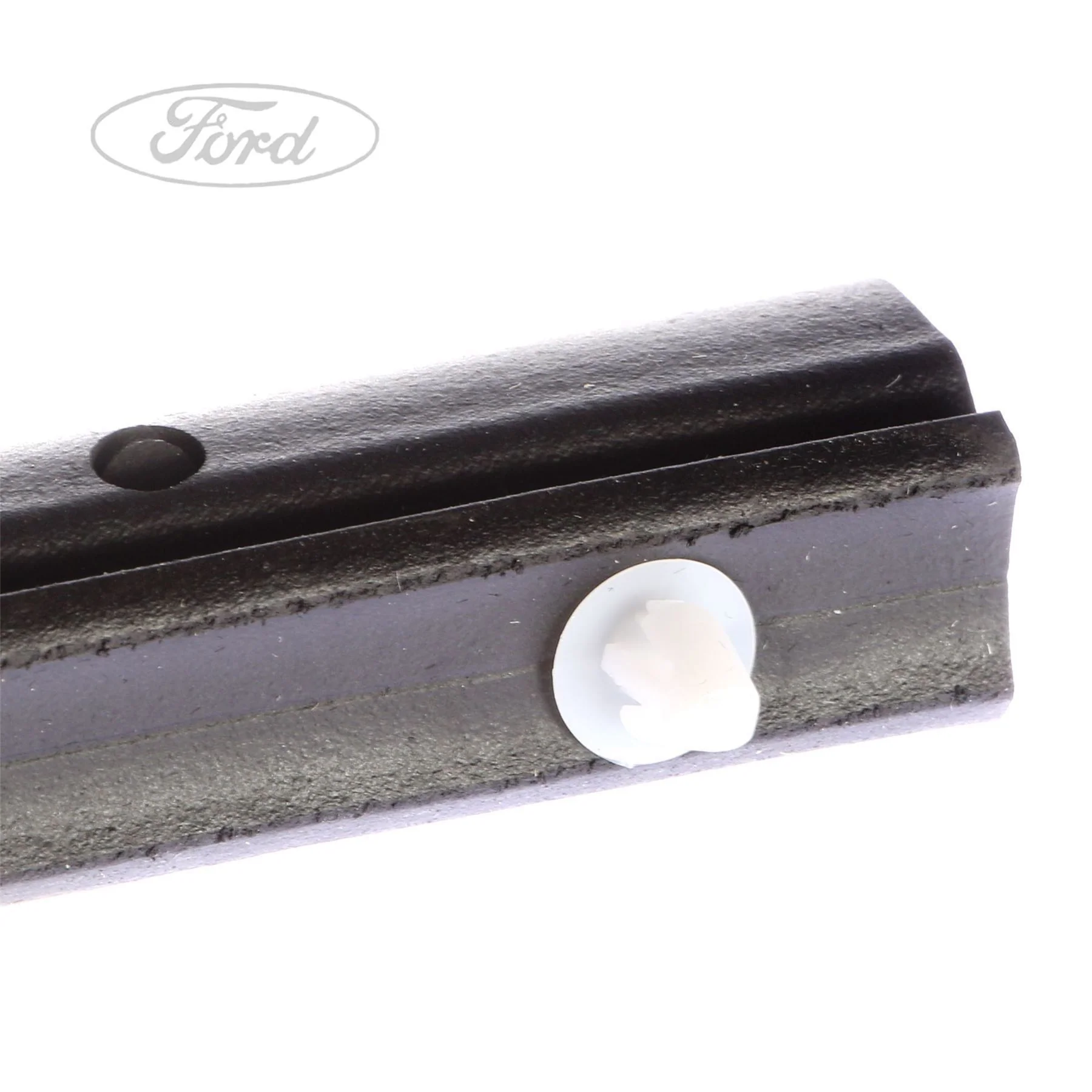 KUGA REAR DOOR OPENING WEATHERSTRIP - Image 4