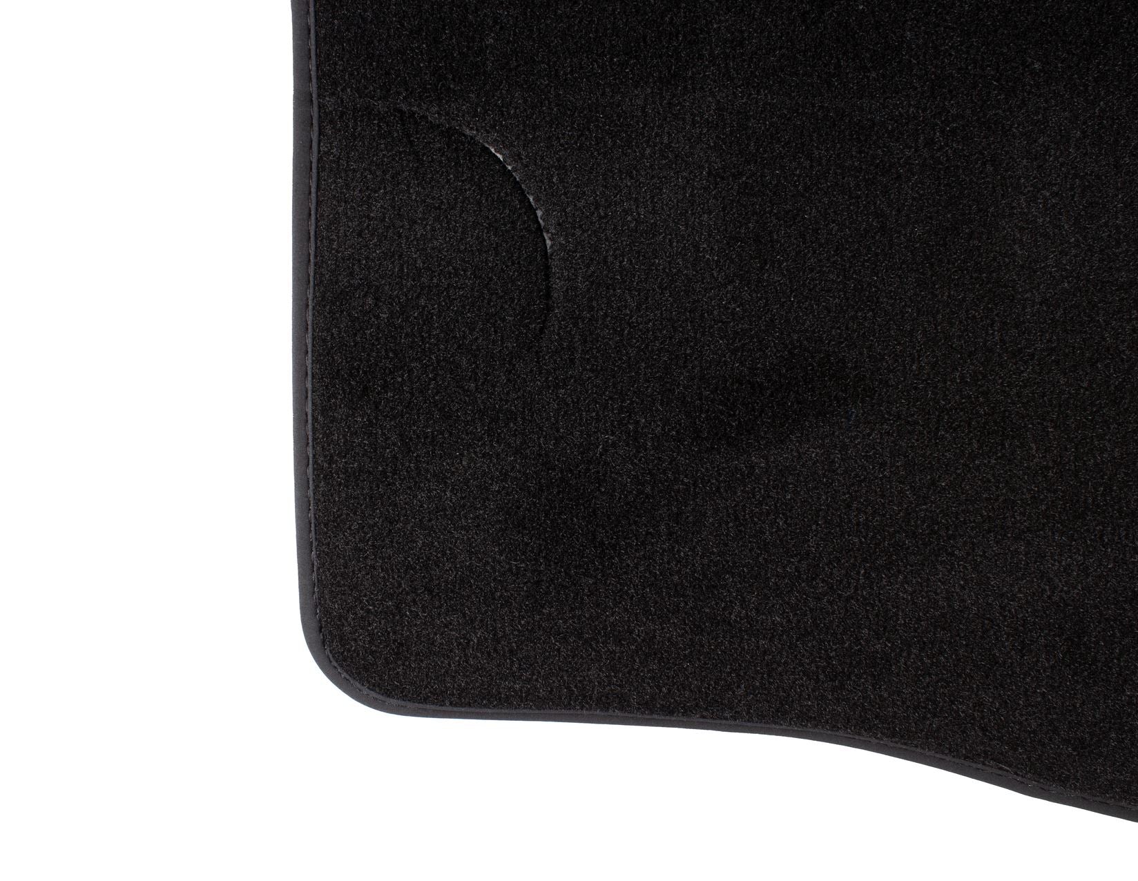 FOCUS 01/2011-03/2018 LOAD COMPARTMENT MAT BLACK,WITH FOCUS LOGO - Image 4