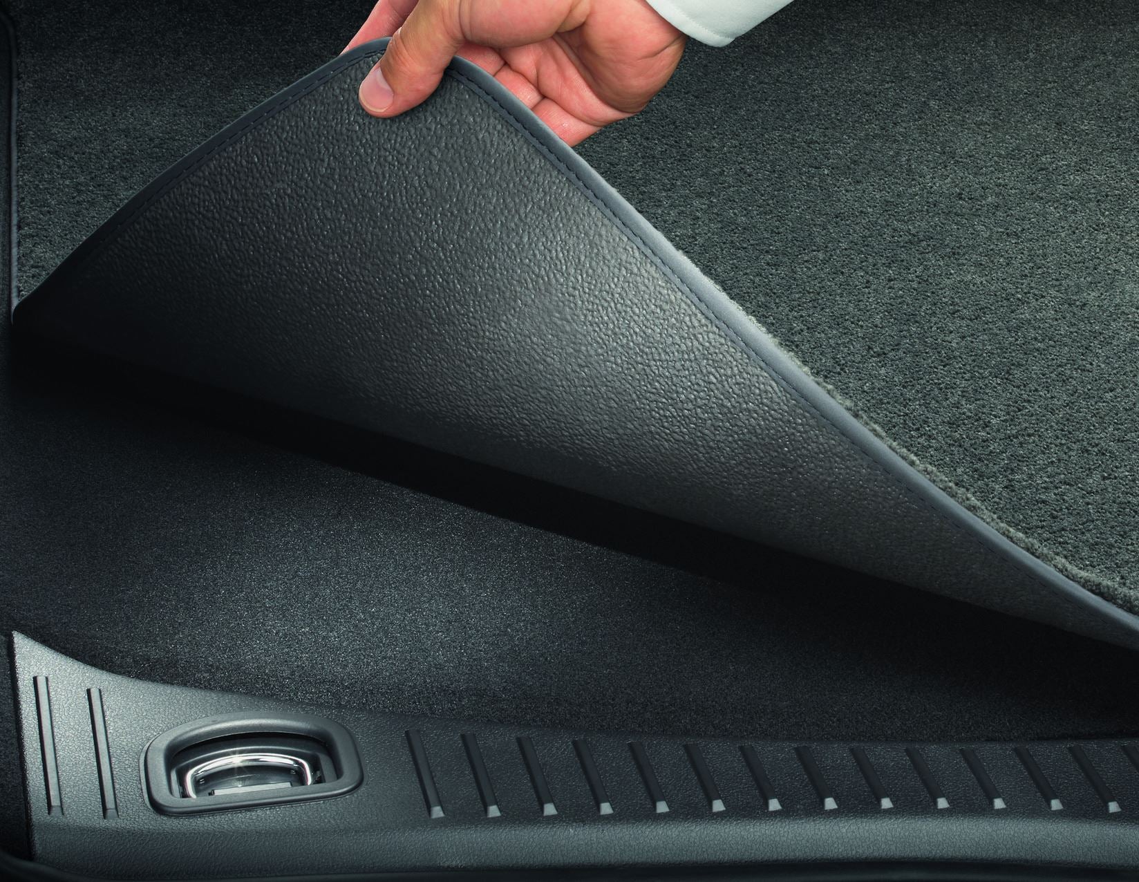 MONDEO 03/2007-08/2014 LOAD COMPARTMENT MAT BLACK,WITH MONDEO LOGO