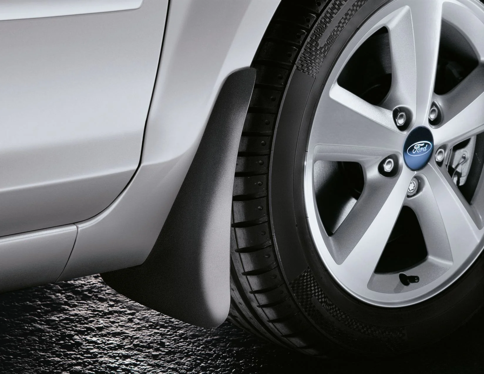 FOCUS 07/2004-12/2007 MUD FLAPS REAR,CONTOURED