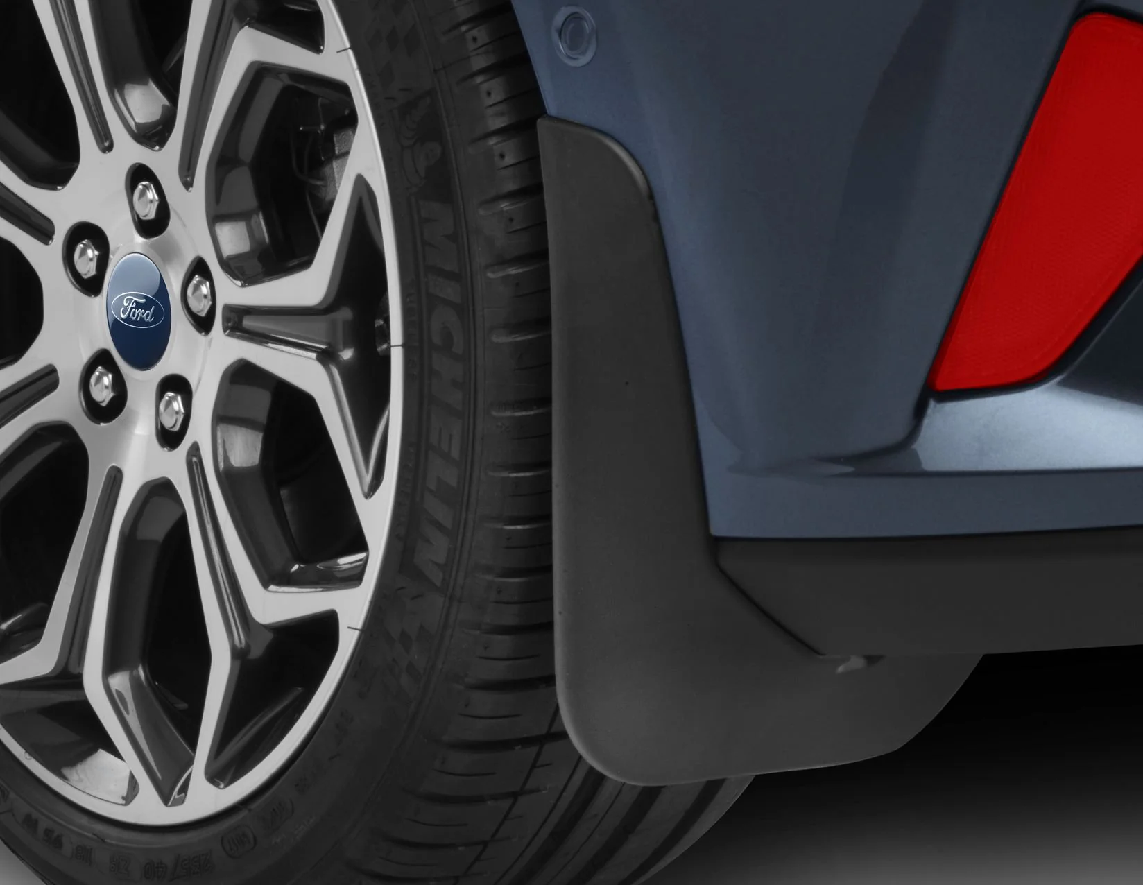 FOCUS FROM 04/2018 MUD FLAPS REAR,CONTOURED