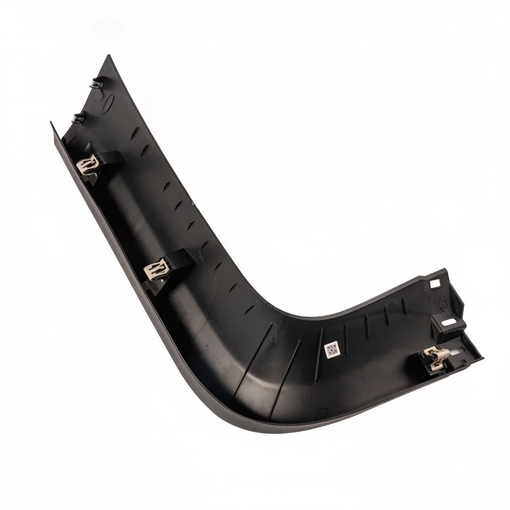 Mustang Mach-E O/S Tailgate Trim Panel Moulding 2020-Onwards - Image 3