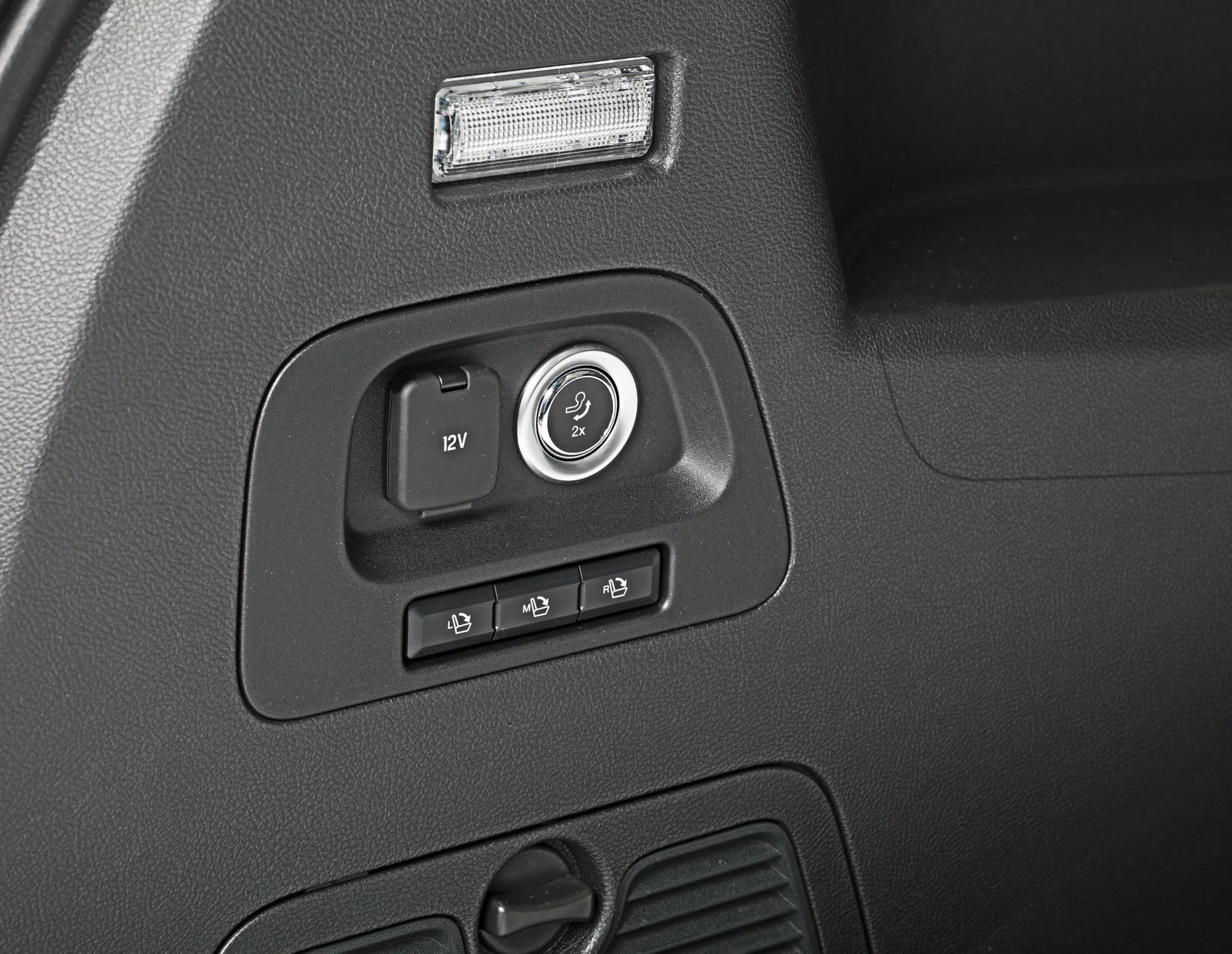 S-MAX FROM 05/2015 RETRACTABLE TOW BAR - Image 3