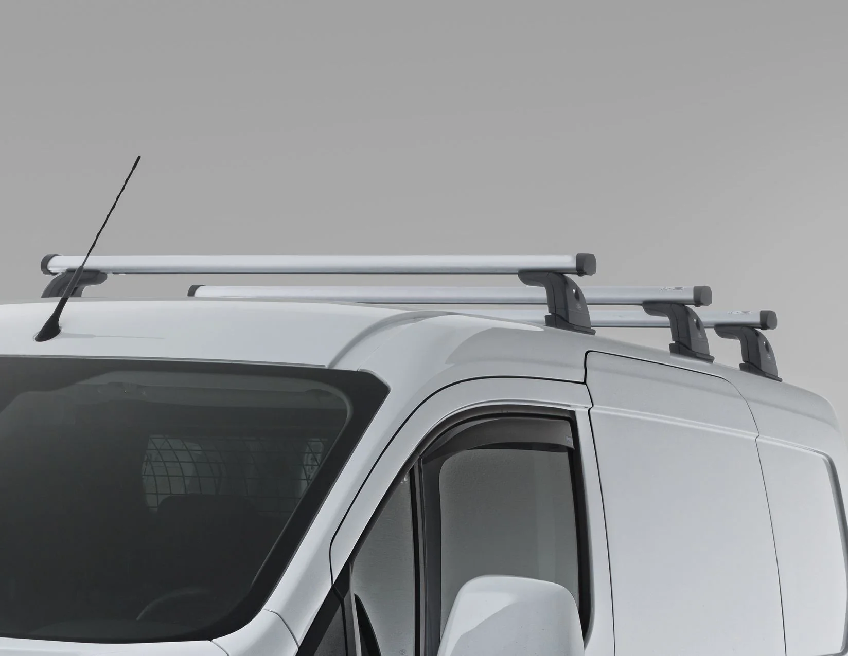 ROOF BASE CARRIER 09/2013, VAN WITH LONG WHEEL BASE AND WITHOUT FACTORY FITTED ROOF RAILS.