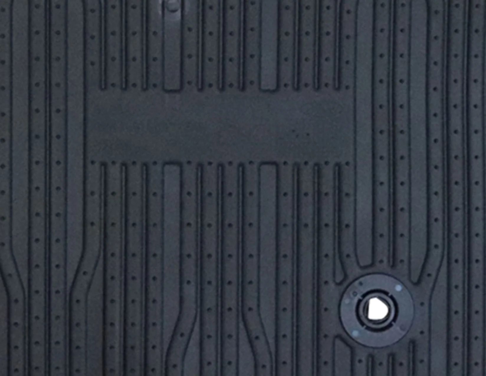KUGA FRONT RUBBER FLOOR MATS, TRAY STYLE WITH RAISED EDGES , BLACK AND KUGA LOGO, BLACK 2016 - 2019 - Image 3