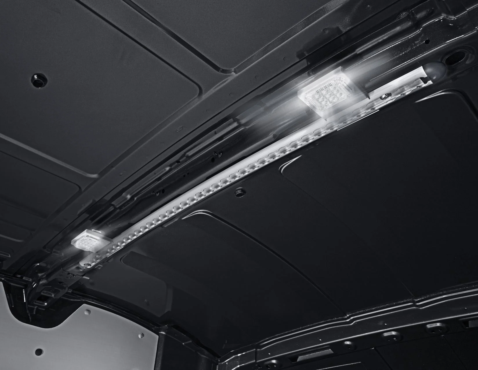 TRANSIT FROM 05/2019 AIRLINE ROOF RAIL KIT - Image 3